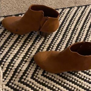 Old Navy women’s 8 boots